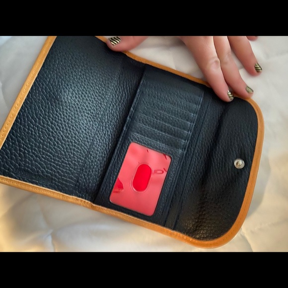 Dooney and Bourke Patterson handbag and wallet set - Picture 7 of 8